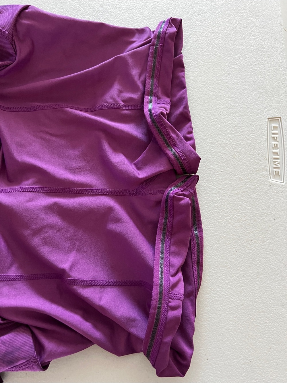 Lululemon Speed Skirt Purple Dewberry Spray Tie Dye Size 6 Built-in Shorts - Picture 6 of 10
